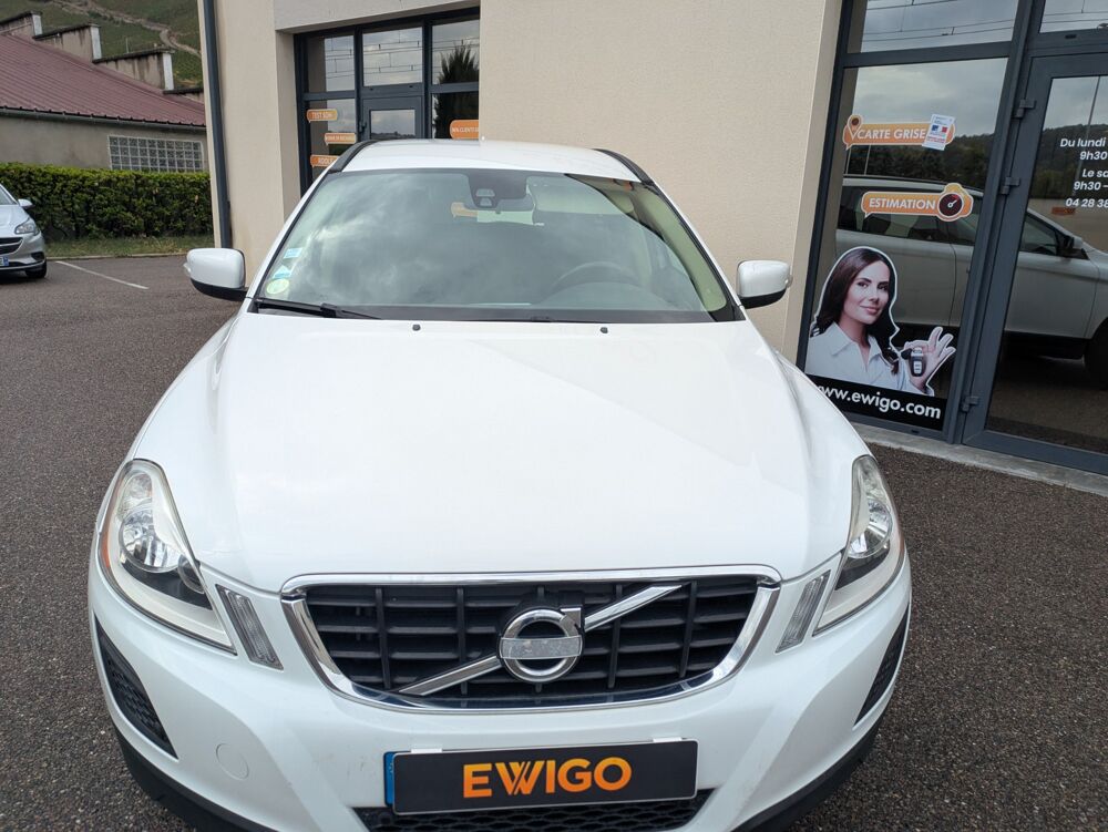 XC60 2.4 D3 165cv KINETIC AWD / PREMIERE MAIN / ATTELAGE / RADAR 2011 occasion 69420 Ampuis