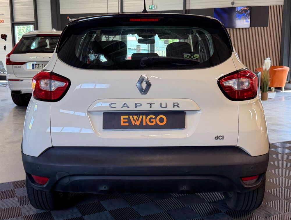 Captur 1.5 DCI 90 ECO - BUSINESS - DISTRIBUTION NEUVE - 4 PNEUS NEU 2014 occasion 79000 Niort