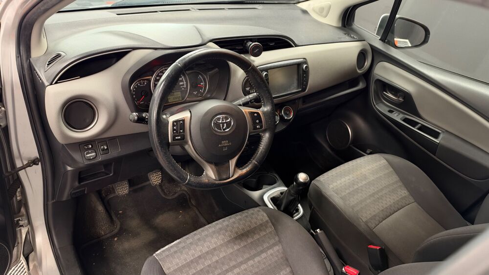 Yaris 69ch VVT-i DYNAMIC 5P // CAMERA DE RECUL 2017 occasion 34430 Saint-Jean-de-V&eacute;das