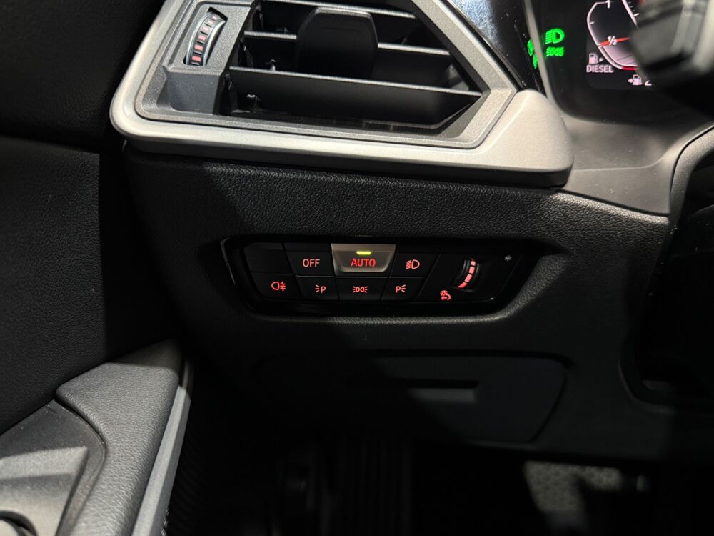 S&eacute;rie 3 2.0 318 D 150 LOUNGE BVA / TOIT OUVRANT / CARPLAY 2020 occasion 29000 Quimper
