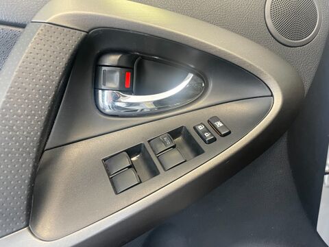 RAV 4 2.2 D4D DCAT 150 ch VXE GPS 4X4 BVA + TOIT OUVRANT + INSTALL 2009 occasion 21850 Saint-Apollinaire