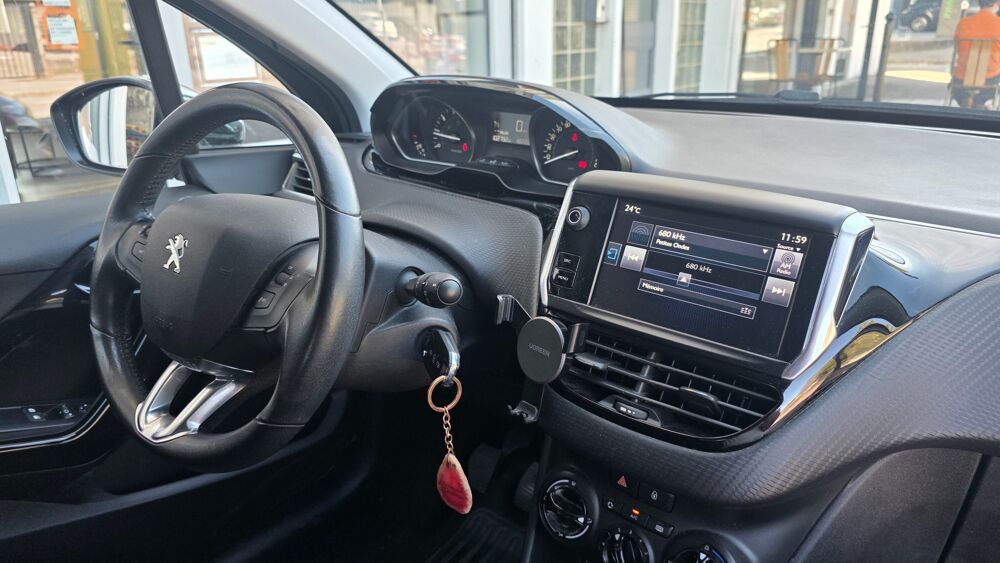 208 GENERATION-I 1.2 VTI 82CH STYLE/COURROIE A JOUR/CT OK 2017 occasion 74600 Seynod