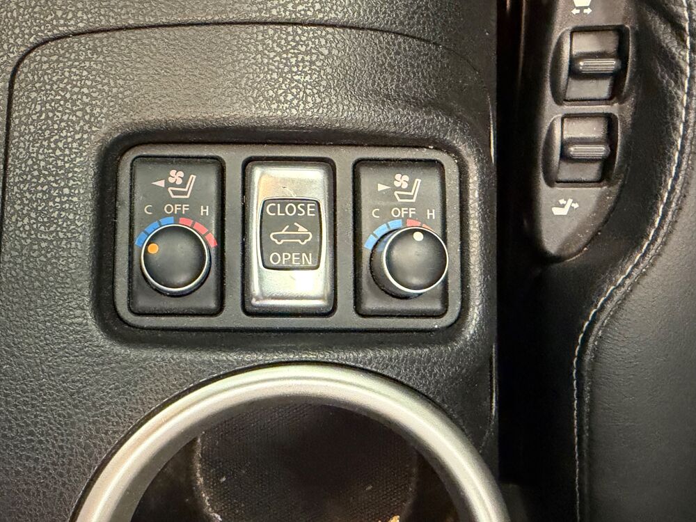 370 Z ROADSTER 3.7 V6 330 Ch PACK BVA GPS/ RADAR DE RECUL 2013 occasion 24750 Tr&eacute;lissac
