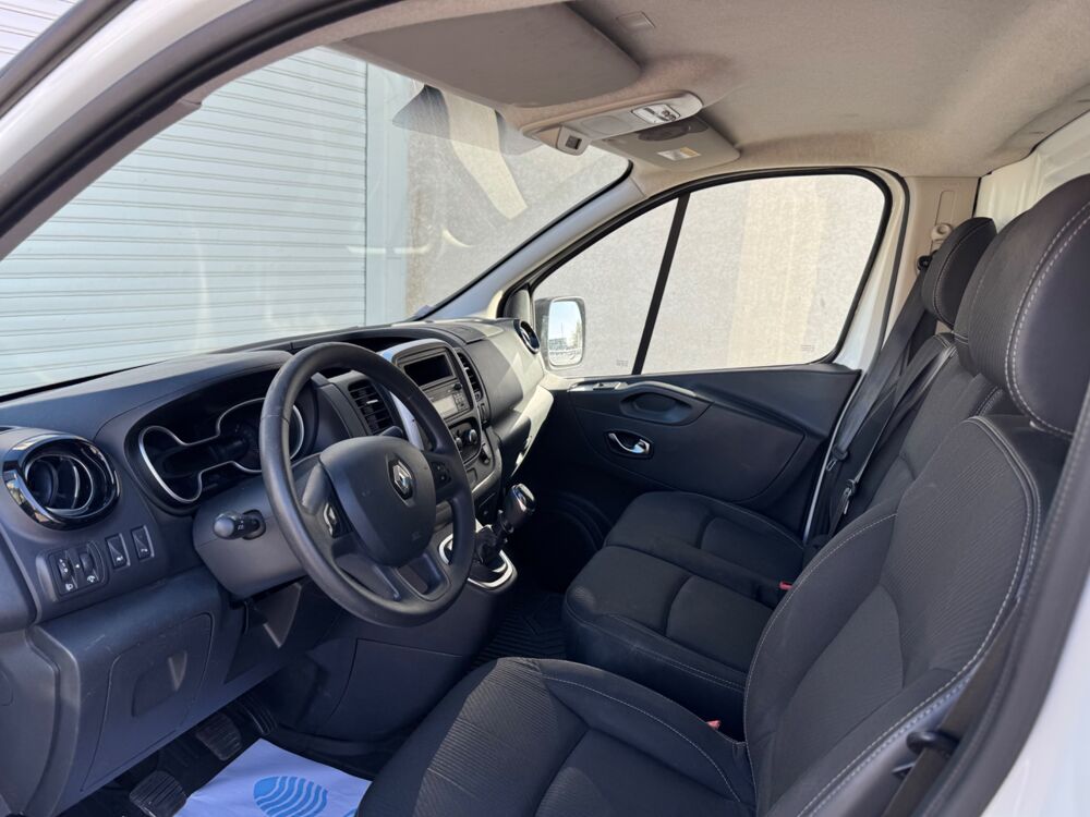 Trafic FOURGON L1H1 1000 KG DCI 95 E6 GRAND CONFORT // ENTRETIEN CO 2019 occasion 34430 Saint-Jean-de-V&eacute;das