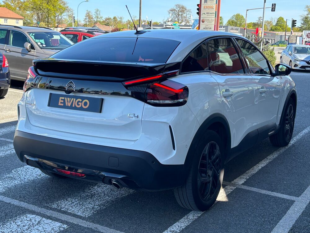 C4 1.5 BLUEHDI 130 CH C-SERIES EAT8 + OPTIONS 2022 occasion 64320 Idron