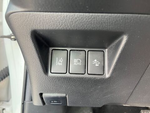 Yaris 1.5 VVTI 100H 75 CH HYBRID FULL-HYBRID CHIC BVA 2017 occasion 47000 Agen