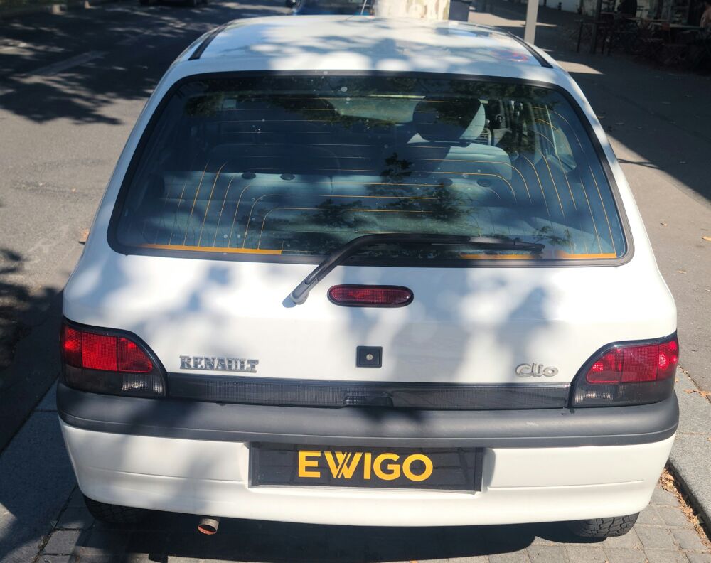 Clio 1.4 75 FIDJI BVA 1997 occasion 33100 Bordeaux