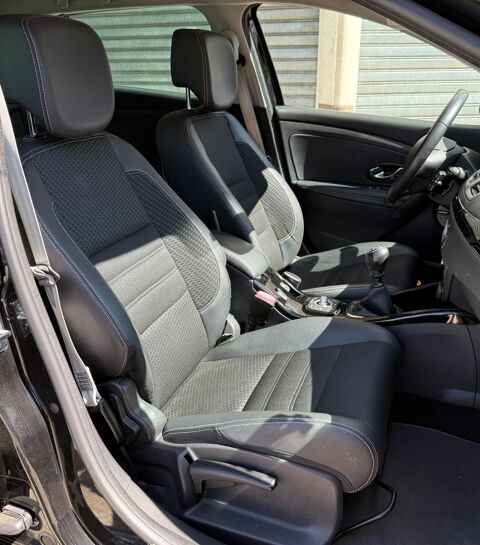 M&eacute;gane III (3) ESTATE 1.6 DCI 130 ENERGY BOSE + CAMERA + TOIT OUVRA 2016 occasion 54000 Nancy