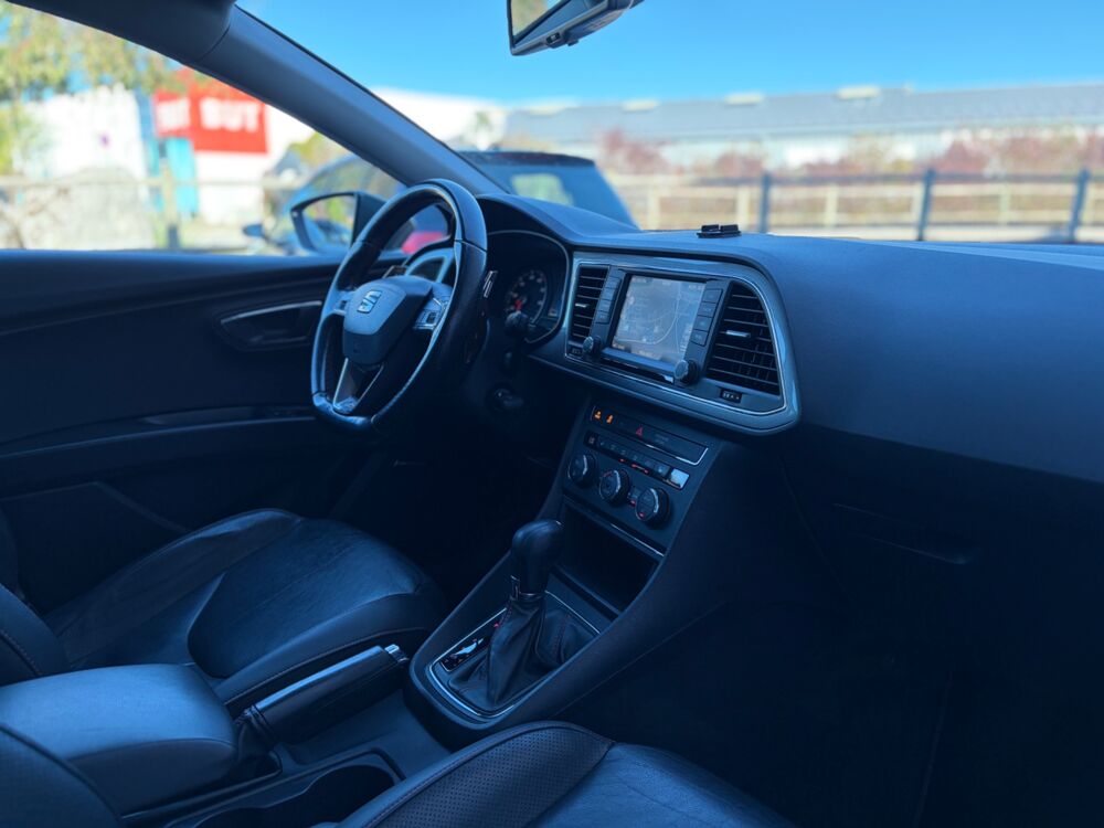 Leon 1.8 TSI 180CH FR DSG 7 START-STOP - TOIT OUVRANT - CARPLAY - 2015 occasion 25300 Pontarlier