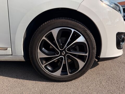M&eacute;gane 1.2 TCE 130CH ENERGY BOSE EDC BVA 2015 occasion 13700 Marignane