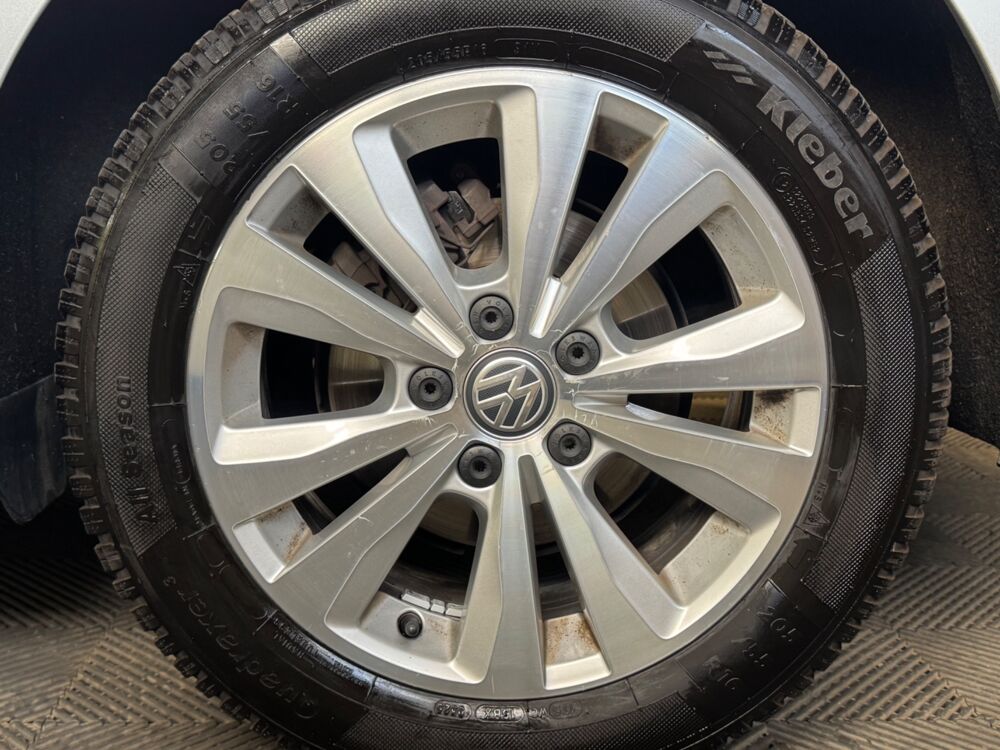 Golf 1.6 TDI 115Ch- BLUEMOTION DISTRIBUTION 2025 - INJECTEUR 2025 2018 occasion 79000 Niort