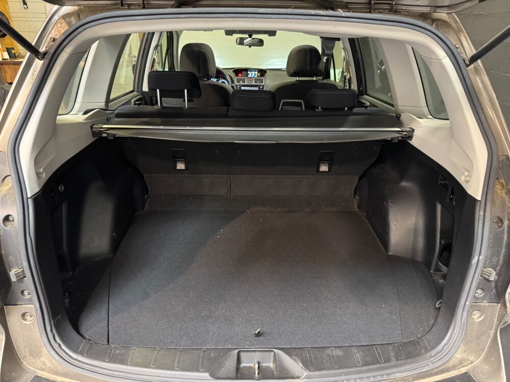Forester 2.0 150 ch X AWD BVA CONFORT PLUS - TOIT OUVRANT - SIEGES CH 2017 occasion 78125 Gazeran