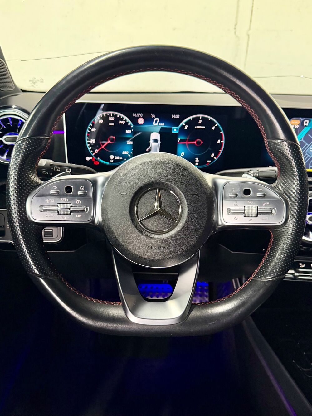 Classe A AMG LINE 180D 7G-DCT - ORIGINE FR - PACK PREMIUM PLUS - TOIT 2018 occasion 27000 &Eacute;vreux