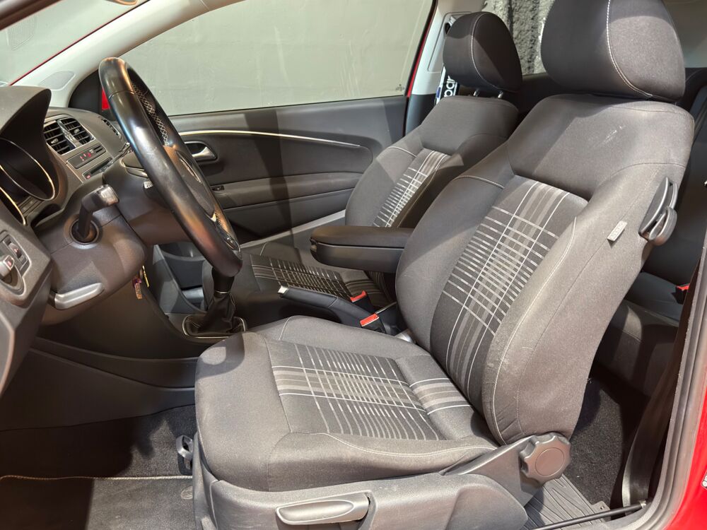 Polo 1.4 TDI 90ch BLUEMOTION S&Eacute;RIE SP&Eacute;CIALE LOUNGE 2015 occasion 81990 Puygouzon