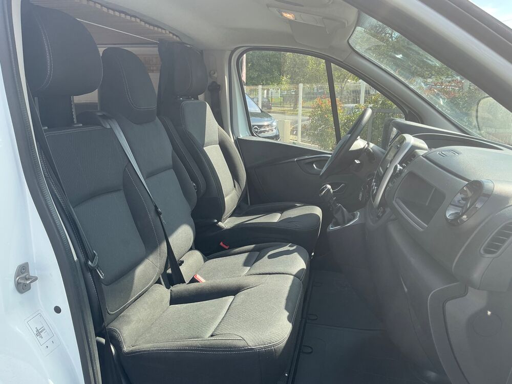 Trafic FOURGON 1.6 DCI 95 1T3 L2H1 CONFORT START-STOP / AMENAGEMENT 2020 occasion 17000 La Rochelle