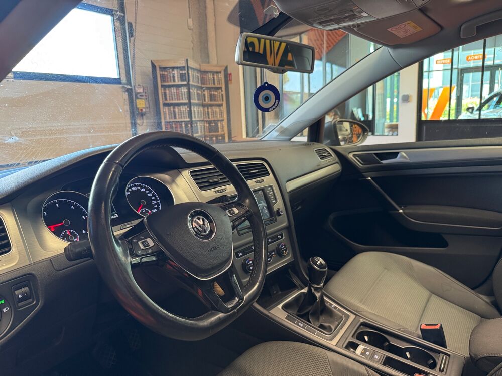 Golf 1.6 TDI 110 BLUEMOTION CONFORT LINE TOIT OUVRANT 2016 occasion 83600 Fr&eacute;jus