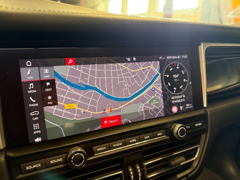 Macan 3.0 354 Ch S PDK BVA ORIGINE FRANCE / PHASE 2 / TOIT OUVRANT 2019 occasion 24750 Tr&eacute;lissac