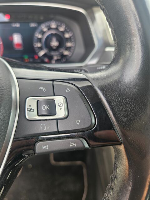 Tiguan 2.0 TDI 150 BLACK R-LINE 4MOTION DSG BVA 2017 occasion 38590 Saint-&Eacute;tienne-de-Saint-Geoirs