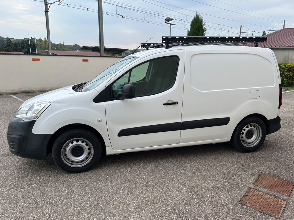 Berlingo GENERATION-II FOURGON 1.6 BLUEHDI 100ch L1 M CLUB 2018 occasion 69420 Ampuis