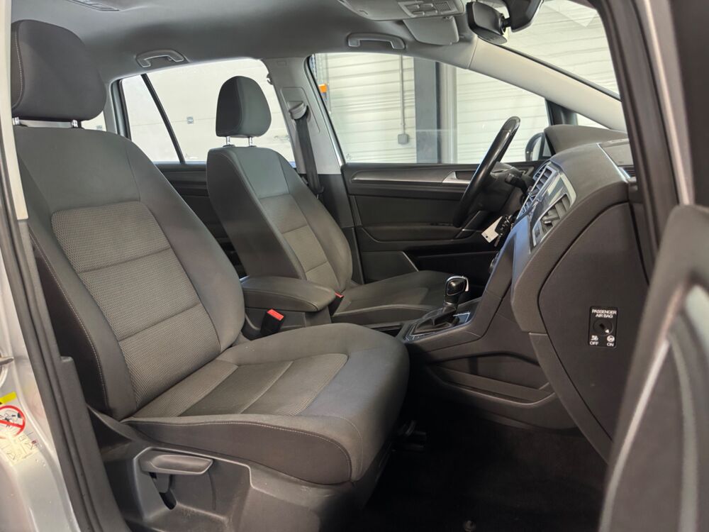 Golf 1.6 TDI 115Ch- BLUEMOTION DISTRIBUTION 2025 - INJECTEUR 2025 2018 occasion 79000 Niort
