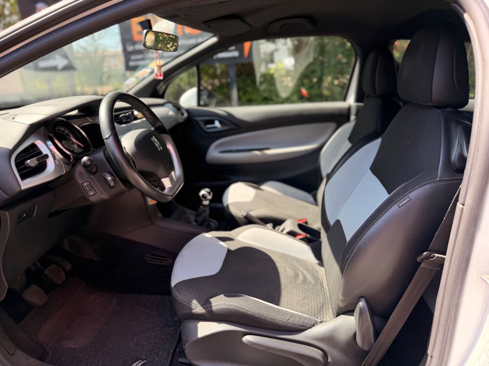 DS3 1.4 HDI 70CH CHIC - ORDINATEUR DE BORD - VITRES ELECTRIQUES 2011 occasion 76150 Saint-Jean-du-Cardonnay