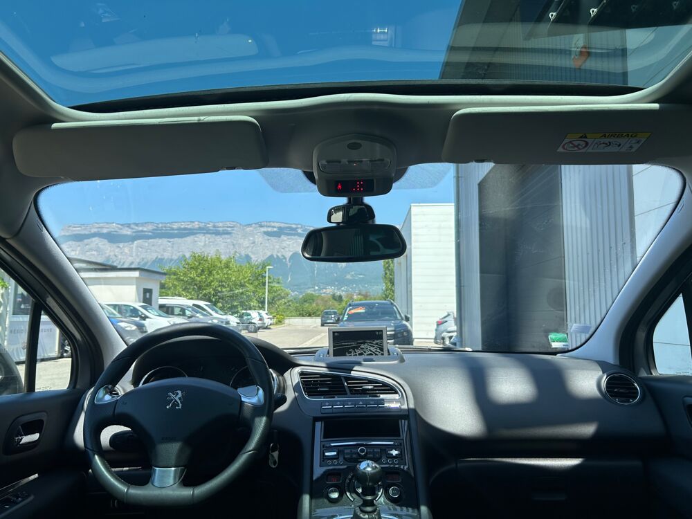 5008 1.2L 130ch ALLURE / COURROIE NEUVE / TOIT PANORAMIQUE / 1ERE 2016 occasion 38420 Le Versoud