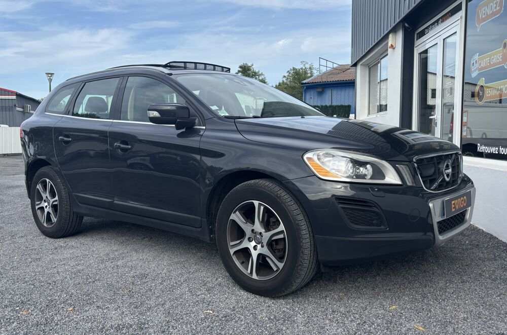 XC60 2.4 D5 215ch AWD XENIUM GEARTRONIC BVA / TOIT OUVRANT / DIST 2012 occasion 64122 Urrugne