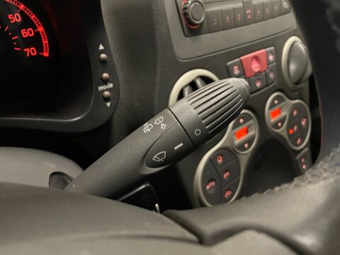 Panda FIAT PANDA 4X4 1.3 MULTIJET 16v 70ch CLIMBING - TOIT OUVRANT 2006 occasion 69400 Arnas