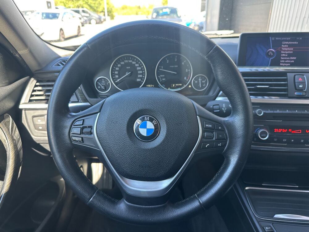 S&eacute;rie 3 2L 320D LUXURY 165ch SIEGES AV CHAUFFANTS / CAMERA DE RECUL 2012 occasion 38420 Le Versoud