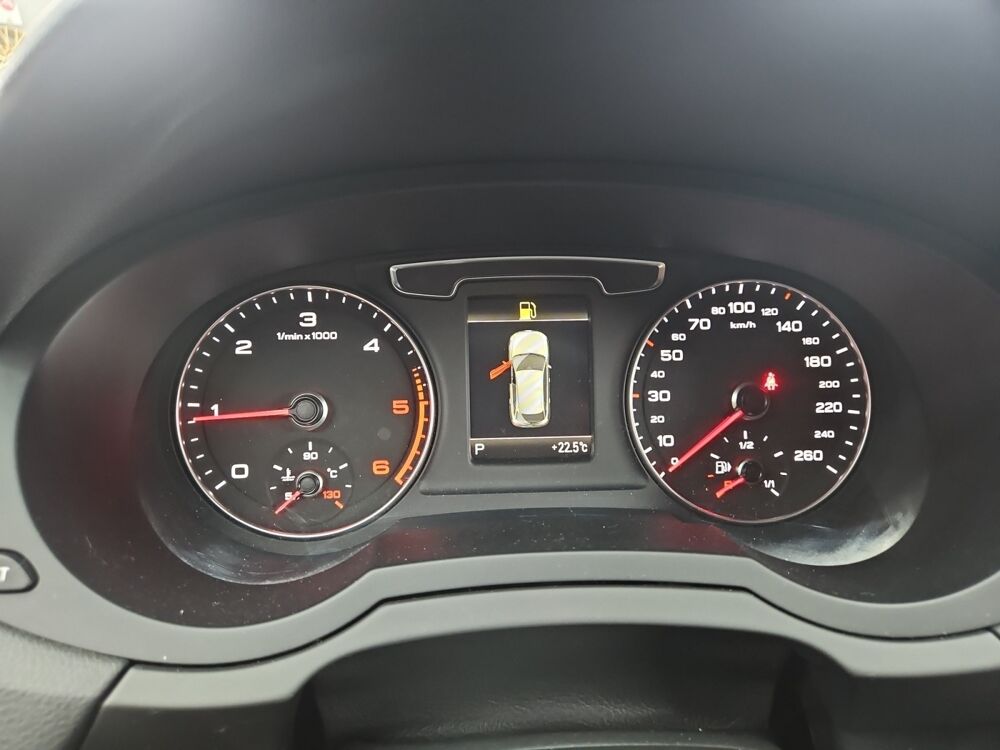 Q3 2.0 TDI 150 S-LINE S-TRONIC BVA 2016 occasion 38590 Saint-&Eacute;tienne-de-Saint-Geoirs