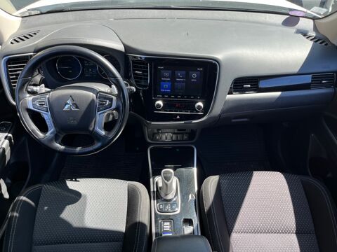 Outlander 208CH TWIN-MOTOR PHEV HYBRID / ENTRETIEN CONSTRUCTEUR / BATT 2020 occasion 26000 Valence
