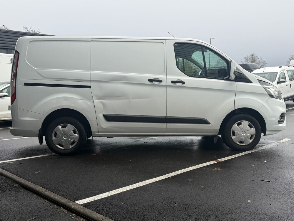 Transit Custom FOURGON 270 2.0 TDCI 130 ch L1H1 LIMITED / CARPLAY / CAMERA 2019 occasion 17100 Saintes