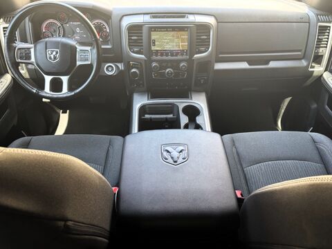 RAM 1500 CREW CAB 5.7 395 ch CLASSIC WARLOCK 4WD BVA - TOIT OUVR 2021 occasion 77700 Serris