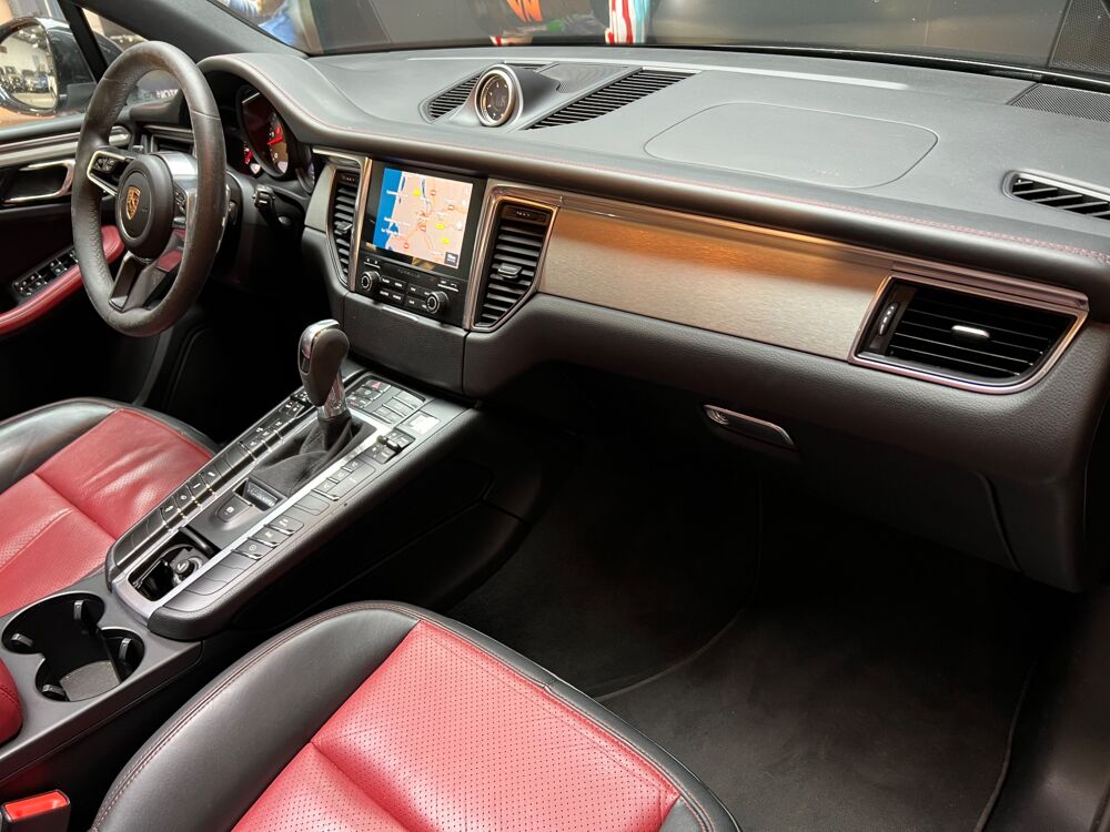 Macan 3.0 260CH S PDK BVA / TOIT OUVRANT / ATTELAGE / CARPLAY / CA 2017 occasion 33320 Eysines