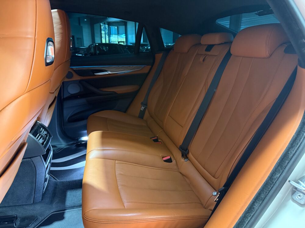 X6 M 4.4 575 CH (F86) X DRIVE / PACK CARBONE / FULL OPTIONS / S 2015 occasion 29000 Quimper