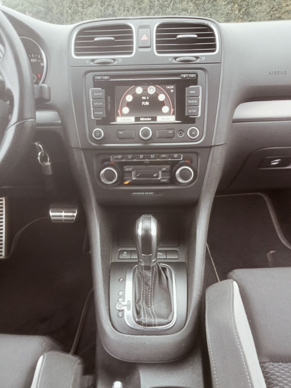 Golf 2.0 TSI 270 CH /TOIT OUVRANT/CLIMATISATION 2011 occasion 76150 Saint-Jean-du-Cardonnay