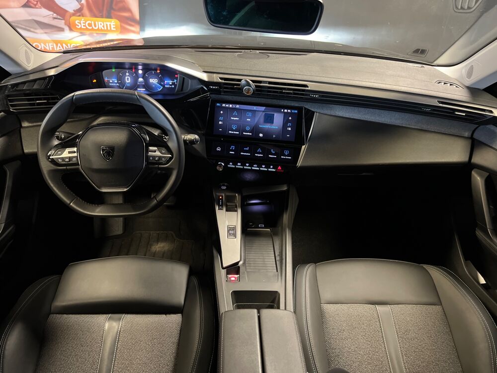 308 SW 1.5 130 ALLURE BVA // APPLE CARPLAY // CAMERA 360 // SlEG 2024 occasion 44300 Nantes