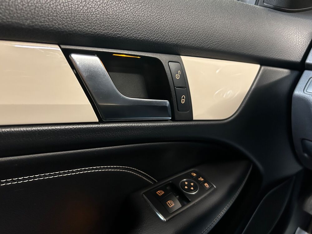 Classe C COUPE 1.8 250 205CH AVANTGARDE 7G-TRONIC BVA/ KILOMETRAGE CE 2011 occasion 78125 Gazeran