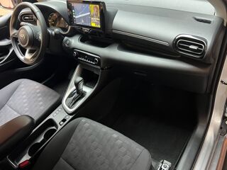 Yaris 1.5 VVTI 116H 90Ch FULL-HYBRID 0.8KWH DYNAMIC E-CVT BVA 2025 occasion 33320 Eysines