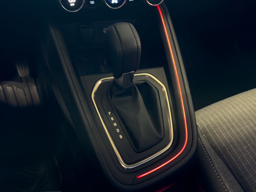 Clio V - 1.6 E-TECH 145H FULL-HYBRID 1.2KWH ENGINEERED BVA 2025 occasion 76190 &Eacute;calles-Alix