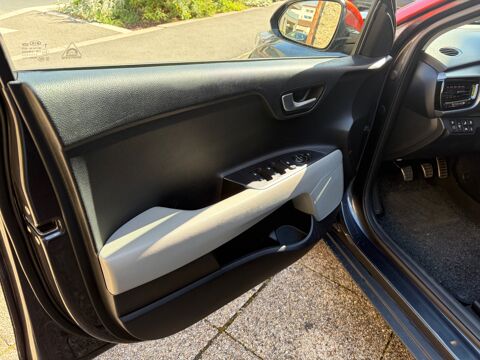 Stonic 1.6 CRDI 110 PREMIUM CARPLAY 2018 occasion 69150 D&eacute;cines-Charpieu