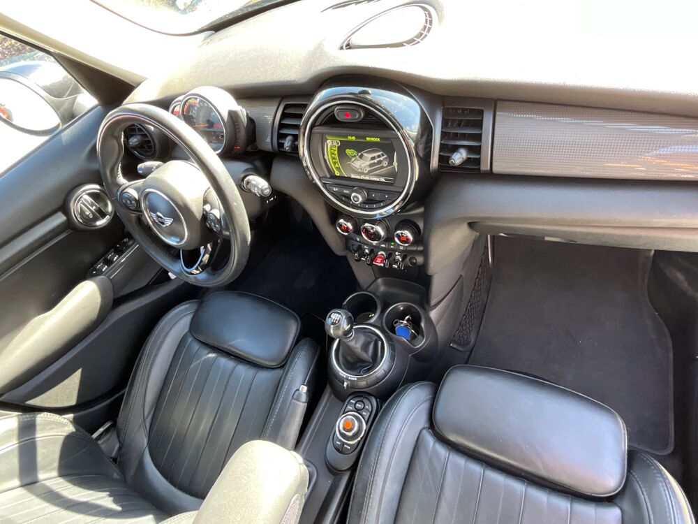 Cooper 1.5 136cv COOPER RED HOT CHILI 2016 occasion 17000 La Rochelle