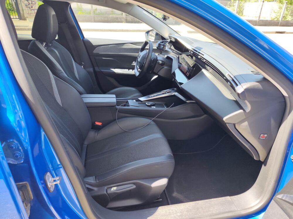 308 GENERATION-III 1.6 180cH HYBRID PHEV 12.4KWH ALLURE PACK E-E 2022 occasion 74600 Seynod