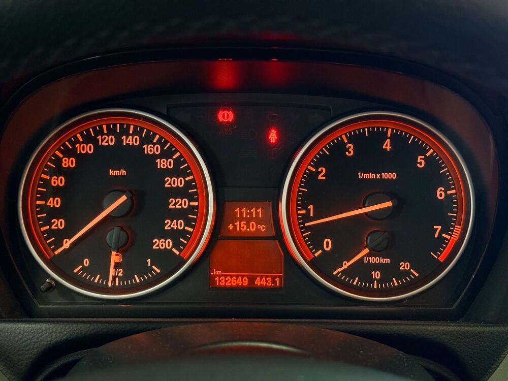 S&eacute;rie 3 TOURING 325 3.0 I 220 PLUS XDRIVE 2011 occasion 76190 &Eacute;calles-Alix