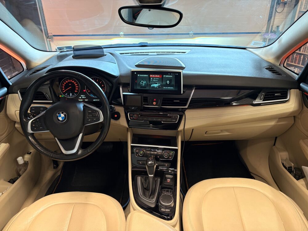 Serie 2 Active Tourer Luxury 225xeA 224ch 2017 occasion 83600 Fr&eacute;jus
