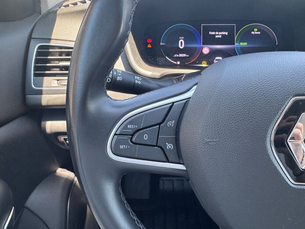 M&eacute;gane ESTATE 1.6 E-TECH 160CH PHEV HYBRID TECHNO BVA 2021 occasion 13700 Marignane