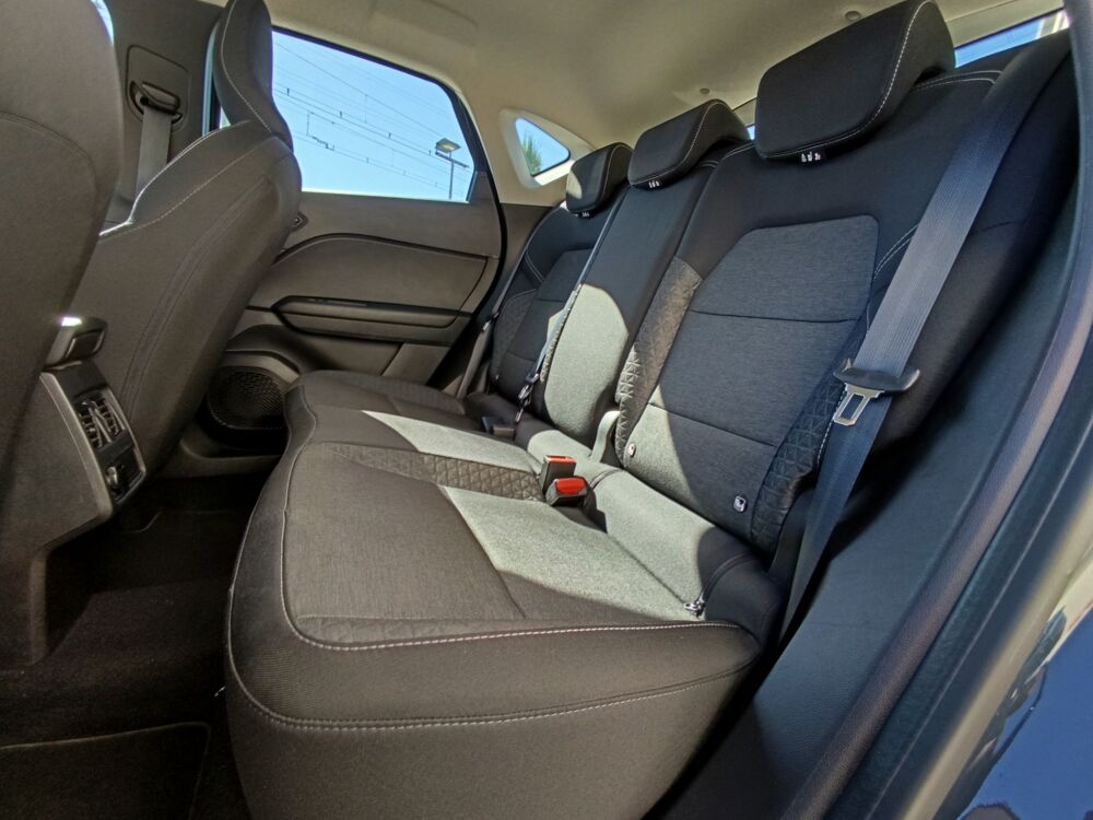 Captur 1.6 E-TECH 145cv 90 FULL-HYBRID 1.2KWH ENGINEERED BVA / 2EME 2022 occasion 69420 Ampuis