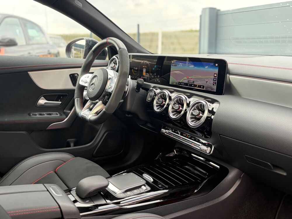Classe CLA COUPE 2.0 35 305ch AMG 4MATIC 7G-DCT SPEEDSHIFT BVA 2023 occasion 25300 Pontarlier