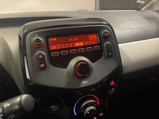 108 1.0 VTI 70ch STYLE START-STOP/ REGULATEUR DE VITESSE/ CLIM 2017 occasion 78125 Gazeran