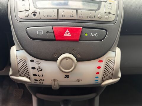 Aygo 1.0 VVTI 70CH - MOTEUR &Agrave; CHAINE - VERROUILLAGE CENTRALIS&Eacute; - 2010 occasion 76150 Saint-Jean-du-Cardonnay